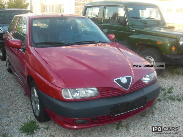 1999 Alfa Romeo  Alfa 145 1.4 Twin Spark * climate * Leather * Small Car Used vehicle photo