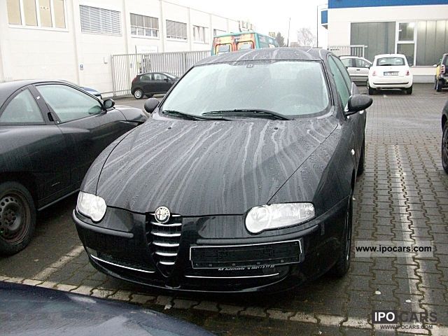 2001 Alfa Romeo  147 1.6 Twin Eco Park 5-t Limousine Used vehicle photo