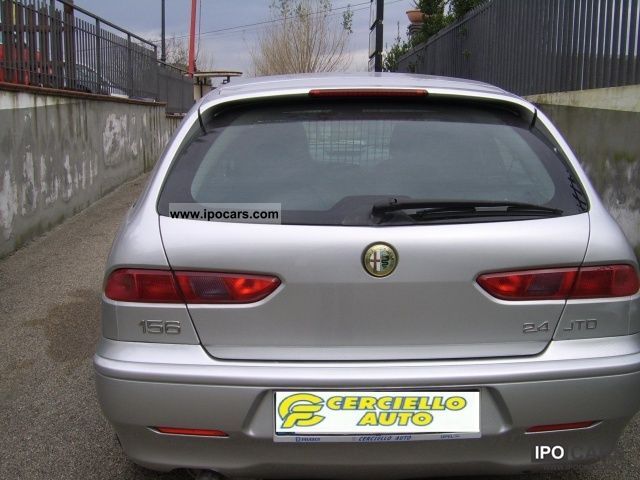 2000 Alfa Romeo  156 2.4 JTD Distinctive cat SW Estate Car Used vehicle photo