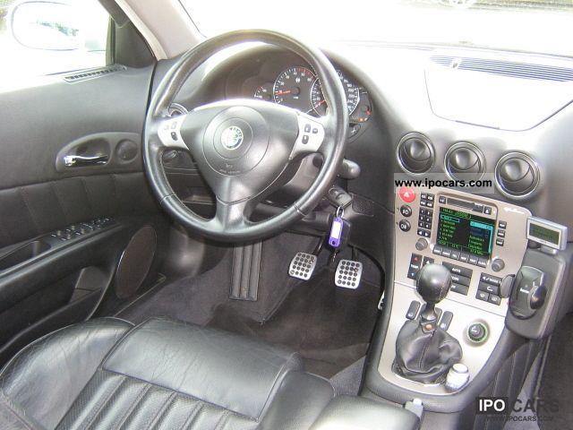 2002 Alfa Romeo 166 2.4 JTD Distinctive Limousine Used vehicle ...