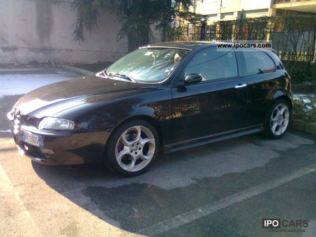 2001 Alfa Romeo 147 1 9 16v Jtd Car Photo And Specs