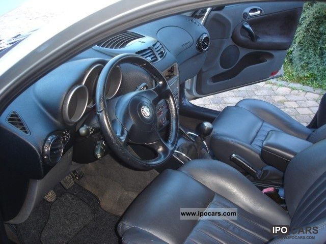 2004 Alfa Romeo 147 1 9 Jtd 5 Porte Dicstintive Interni In