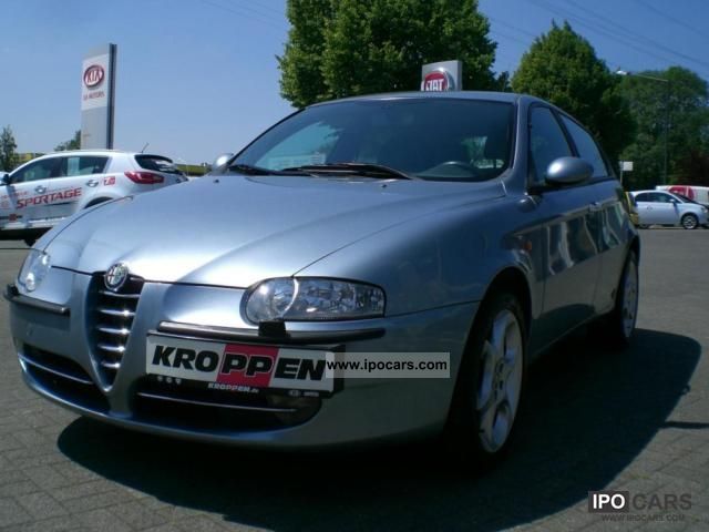 2002 Alfa Romeo  147 1.6 Distinctive Limousine Used vehicle photo