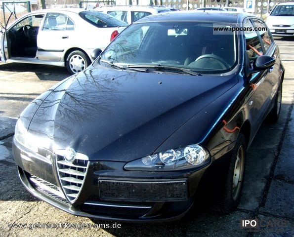 2007 Alfa Romeo  Alfa 147 1.9 JTD PLAQUE GREEN-AIR-CHECKBOOK Limousine Used vehicle photo