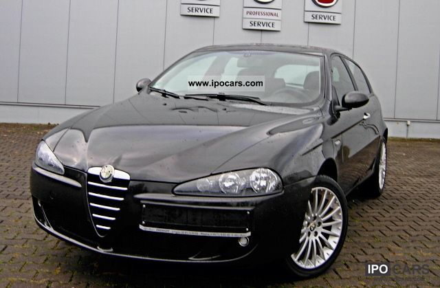 2006 Alfa Romeo  147 1.6 Twin Spark Sportiva Limousine Used vehicle photo