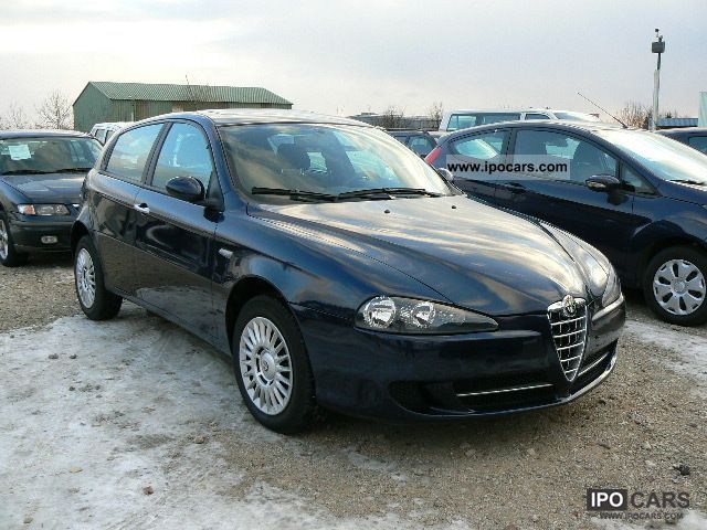 2009 Alfa Romeo  Alfa 147 1.6 TS 16V Limousine Used vehicle photo