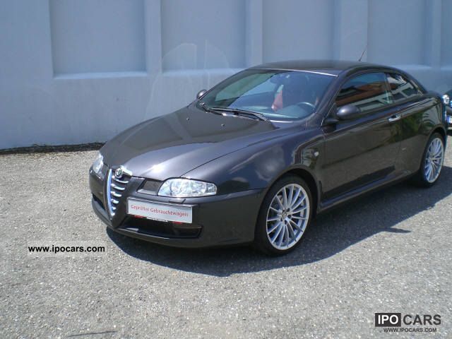 2006 Alfa Romeo  Alfa GT 2.0 JTS Selespeed Distinctive Sports car/Coupe Used vehicle photo
