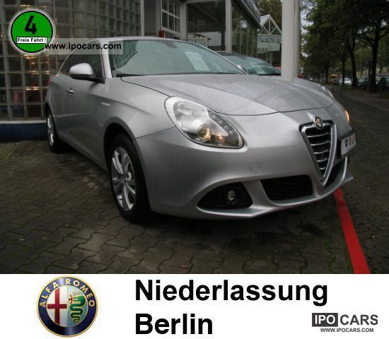 2010 Alfa Romeo  Giulietta 1.4 TB Multiair KLIMAAUTOMATIK Limousine Used vehicle photo