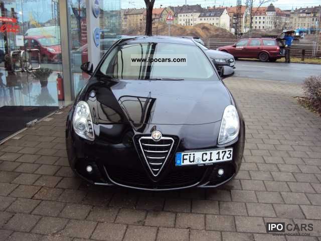 2010 Alfa Romeo  Giulietta 1.4 TB 16V Turismo Small Car Demonstration Vehicle photo