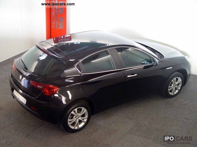 2010 Alfa Romeo  Giulietta TB MULTIAIR M2011 ABSOLUTE SPECIAL Limousine Employee's Car photo