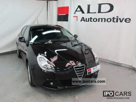 2011 Alfa Romeo  Giulietta 6.1 JTDm ch 105 S & S Distinctiv Limousine Used vehicle photo