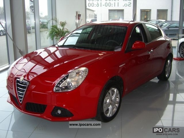 2011 Alfa Romeo  Giulietta 2.0 JTDM 140 bhp Turismo Limousine Pre-Registration photo