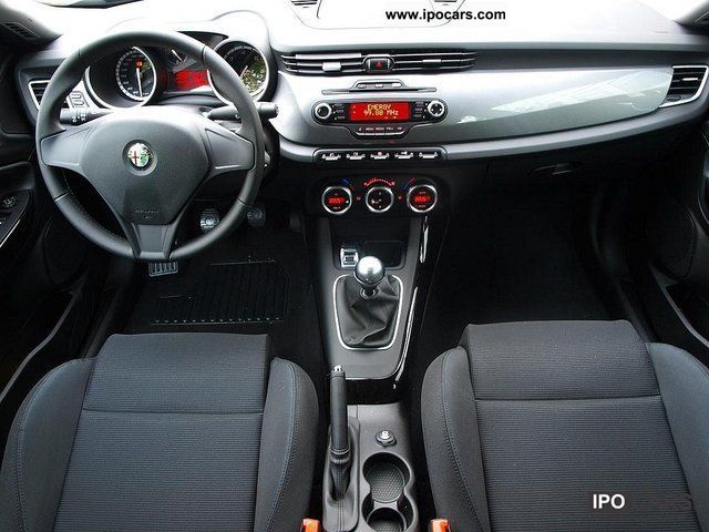 2012 Alfa Romeo Giulietta 1 6 Jtdm Turismo Armrest
