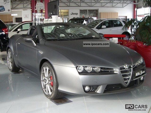 2011 Alfa Romeo  Spider 2.4 JTD 20V Italia Independent Cabrio / roadster Demonstration Vehicle photo