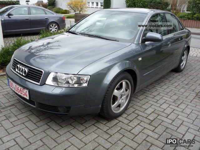 2000 Audi  A4 3.0 quattro Limousine Used vehicle photo