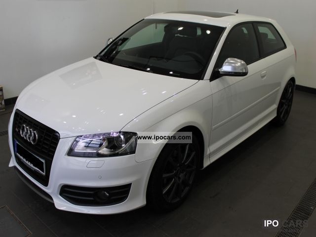 2009 Audi  S3 S tronic * NAVI * DVD + SUNROOF Limousine Used vehicle photo