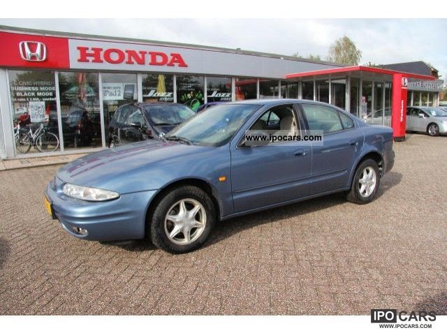 1999 Chevrolet  Alero 4.2 Automaat SA Limousine Used vehicle photo