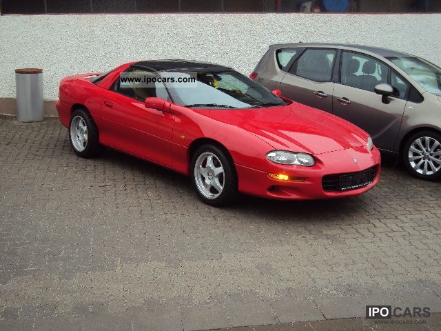 1999 Chevrolet  Camaro 8.3 automatic Sports car/Coupe Used vehicle photo