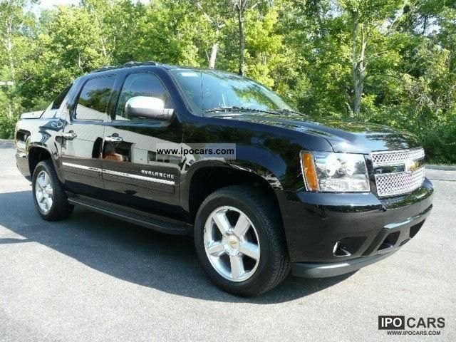 2011 Chevrolet  Avalanche LT 4x4 = 2012 = (T1 exports -25.9%) Off-road Vehicle/Pickup Truck New vehicle photo