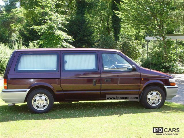 1993 Chrysler Grand Voyager 3.3 hearses Car Photo and Specs