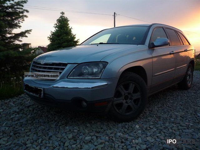 2004 Chrysler Touring AWD Car Photo and Specs