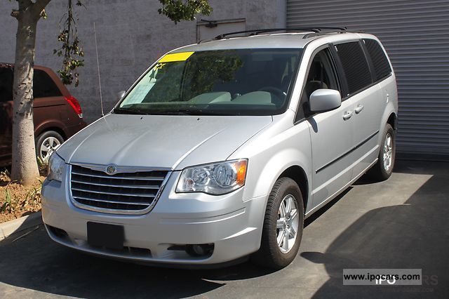 2009 Chrysler town country owners manual #4