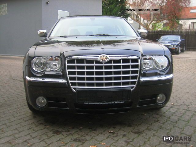 2010 Chrysler  300C 7.2 automatic first Hand, when new Limousine Used vehicle photo