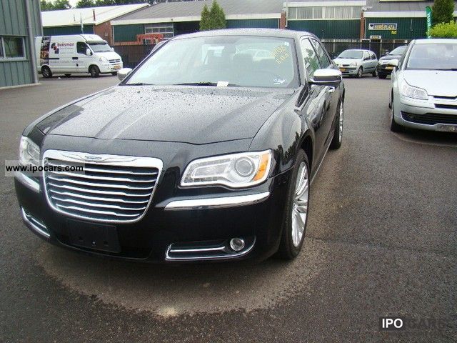 2011 Chrysler 300 Limited Rwd Car With Car Photo And Specs