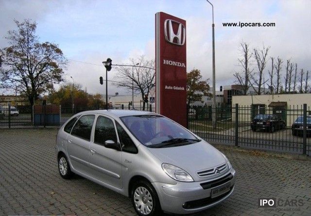 2004 Citroen  Xsara Picasso PEWNE AUTO Z gwarancja Small Car Used vehicle photo