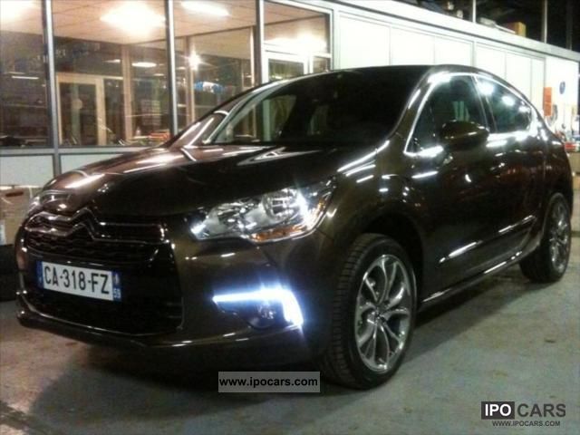 2012 Citroen  DS4 SO CHIC 1.6 HDI 110 + OPTIONS Limousine Used vehicle photo