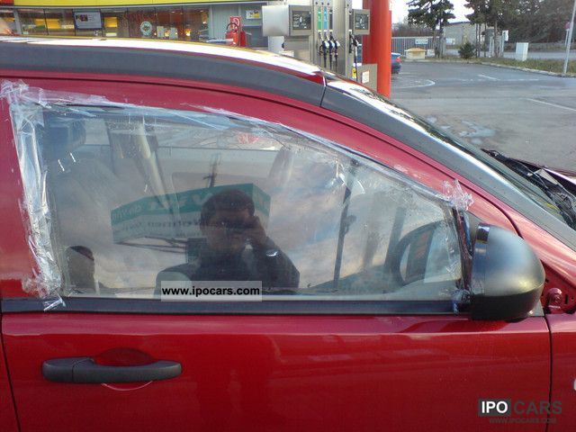 2006 Dodge Caliber 1.8 SE Estate Car Used vehicle photo 8