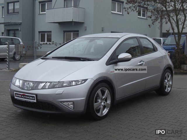 2005 Honda  Civic 2.2i-CTDi Sport DPF Klimaaut. Tempom. Aluminum Limousine Used vehicle photo