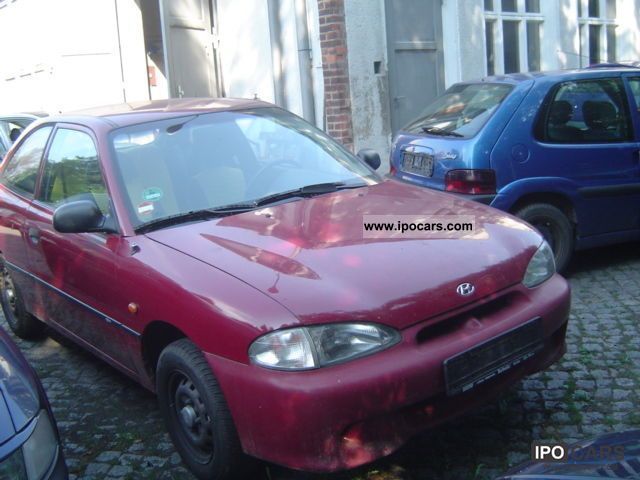 1997 Hyundai  Accent / 1.4 / EURO 2 / SERVO Small Car Used vehicle photo