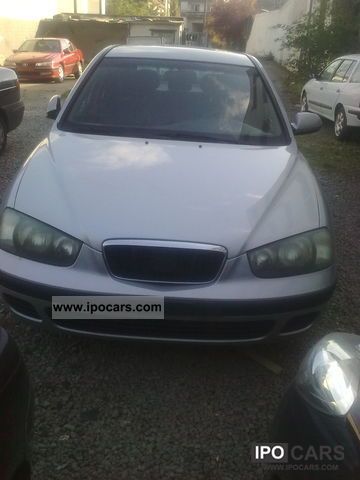 2001 Hyundai  Elantra CRDi GLS 2.0i Limousine Used vehicle photo