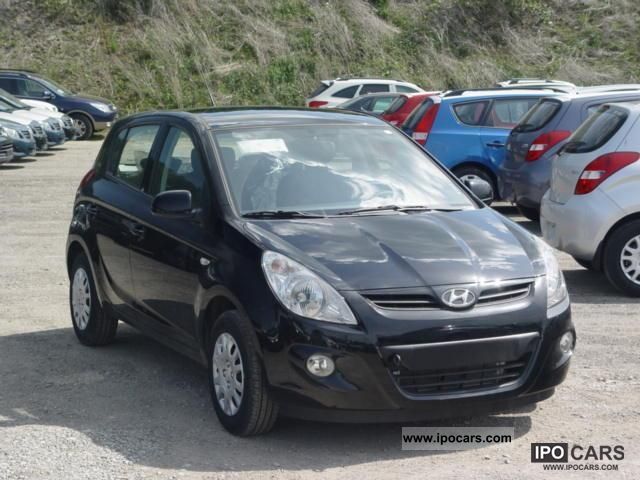 2011 Hyundai  Cool Edition 1.2 i20 Special Price 57KW/78PS EU ... Small Car New vehicle photo