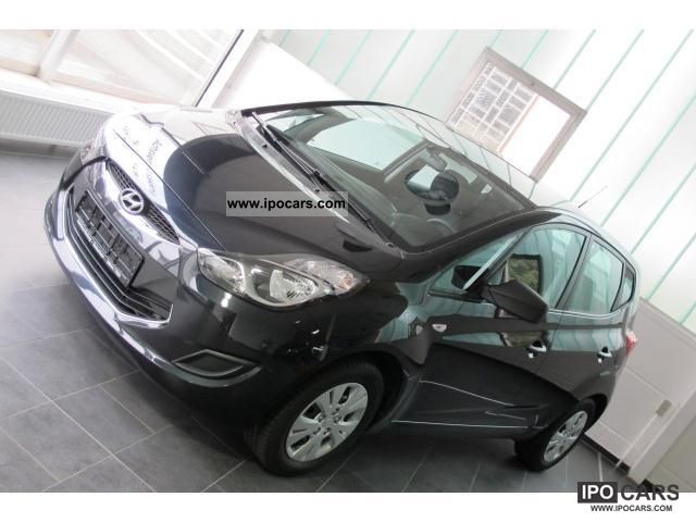 2011 Hyundai  ix20 1.4 Comfort Limousine Employee's Car photo