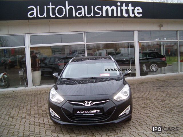 2012 Hyundai  i40cw Kombi 1.6 Comfort Air New vehicle Estate Car Pre-Registration photo