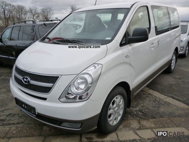 2011 Hyundai  H-1 2.5 CRDi TravelWhiteAfrican Van / Minibus New vehicle photo