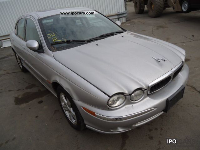2002 Jaguar  X-TYPE Limousine Used vehicle
			(business photo