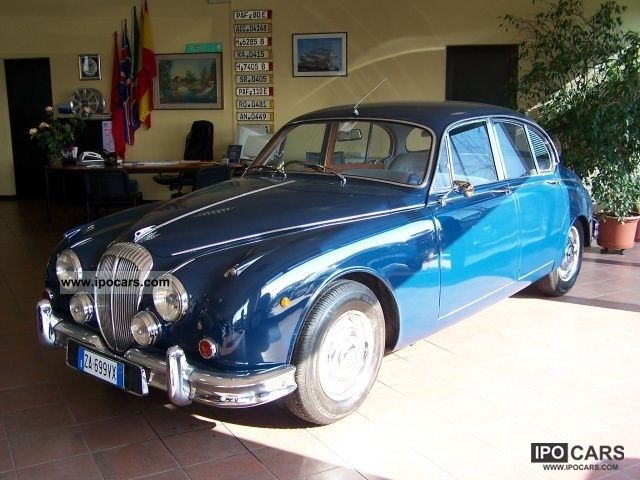 Jaguar  Daimler 2.5 V8 1965 Vintage, Classic and Old Cars photo