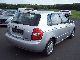 2005 Kia  Cerato 2.0 CRDi EX with Climatronic Limousine Used vehicle photo 2