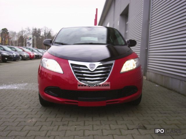 2011 Lancia  Y 1.2 8v Silver + Bi-Color Small Car New vehicle photo