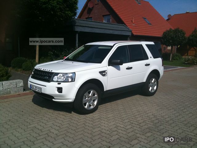 2010 Land Rover  TD4 'S' new model. MY11, navigation system, xenon, telephone Off-road Vehicle/Pickup Truck Used vehicle photo