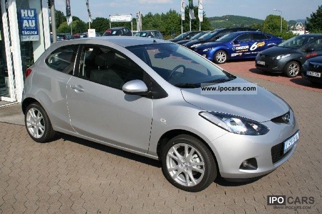 2011 Mazda  2 Sport 1.3 86HP Independence Limousine Used vehicle photo