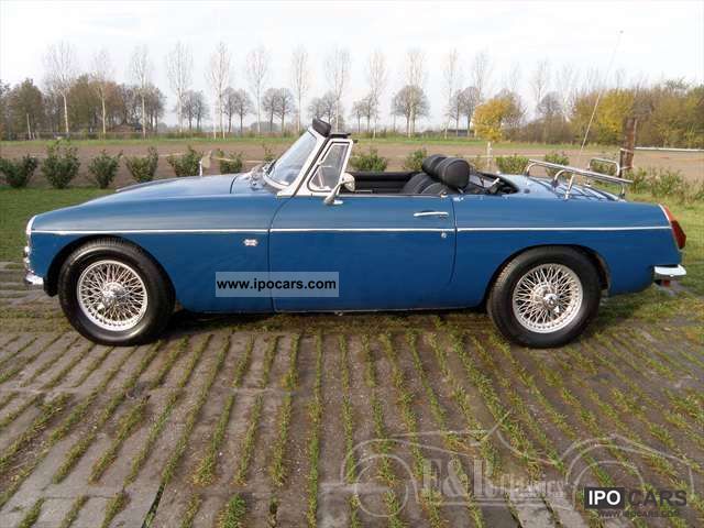 MG  Teal blue convertible from 1971 very good condition 1971 Vintage, Classic and Old Cars photo