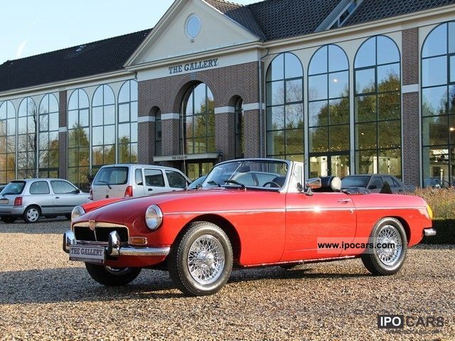 1974 MG  B roadster Cabrio / roadster Classic Vehicle photo
