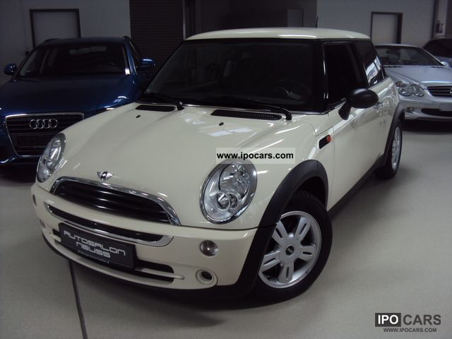 2007 MINI  ONE / Alloy Wheels / CD radio / climate / summer + winter tires Limousine Used vehicle photo