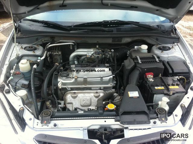04 Mitsubishi Lancer 1 6 Comfort Car Photo And Specs