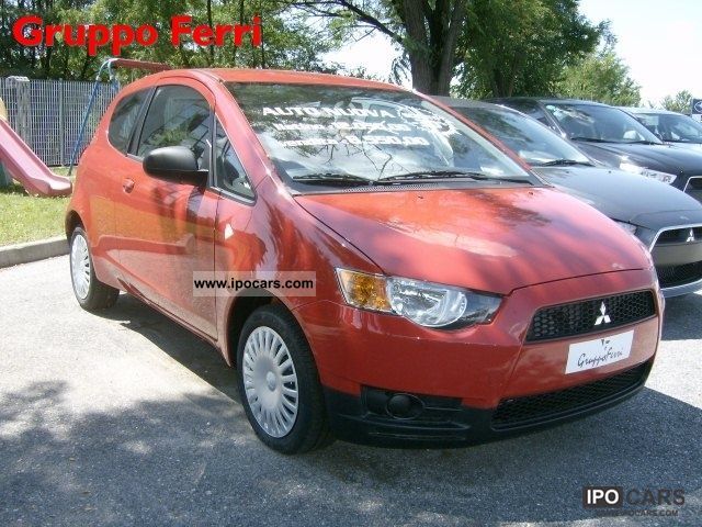 2011 Mitsubishi  Colt 1.1 3p sound climatic rosso - nuova Limousine New vehicle photo