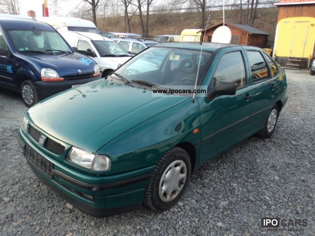 1994 Seat  Cordoba 1.6i sedan, 2xel windows, sunroof Small Car Used vehicle photo